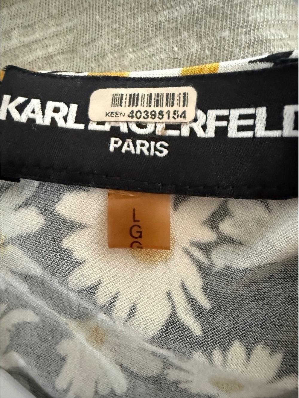 080. Karl Lagerfeld Paris•Daisy Print Blouse•LARGE - Picture 5 of 5